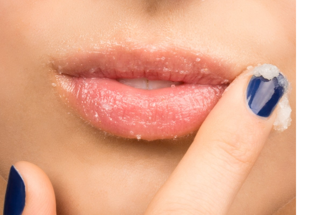 AT HOME LIP TREATMENT FOR FULL VOLUPTUOUS LIPS
